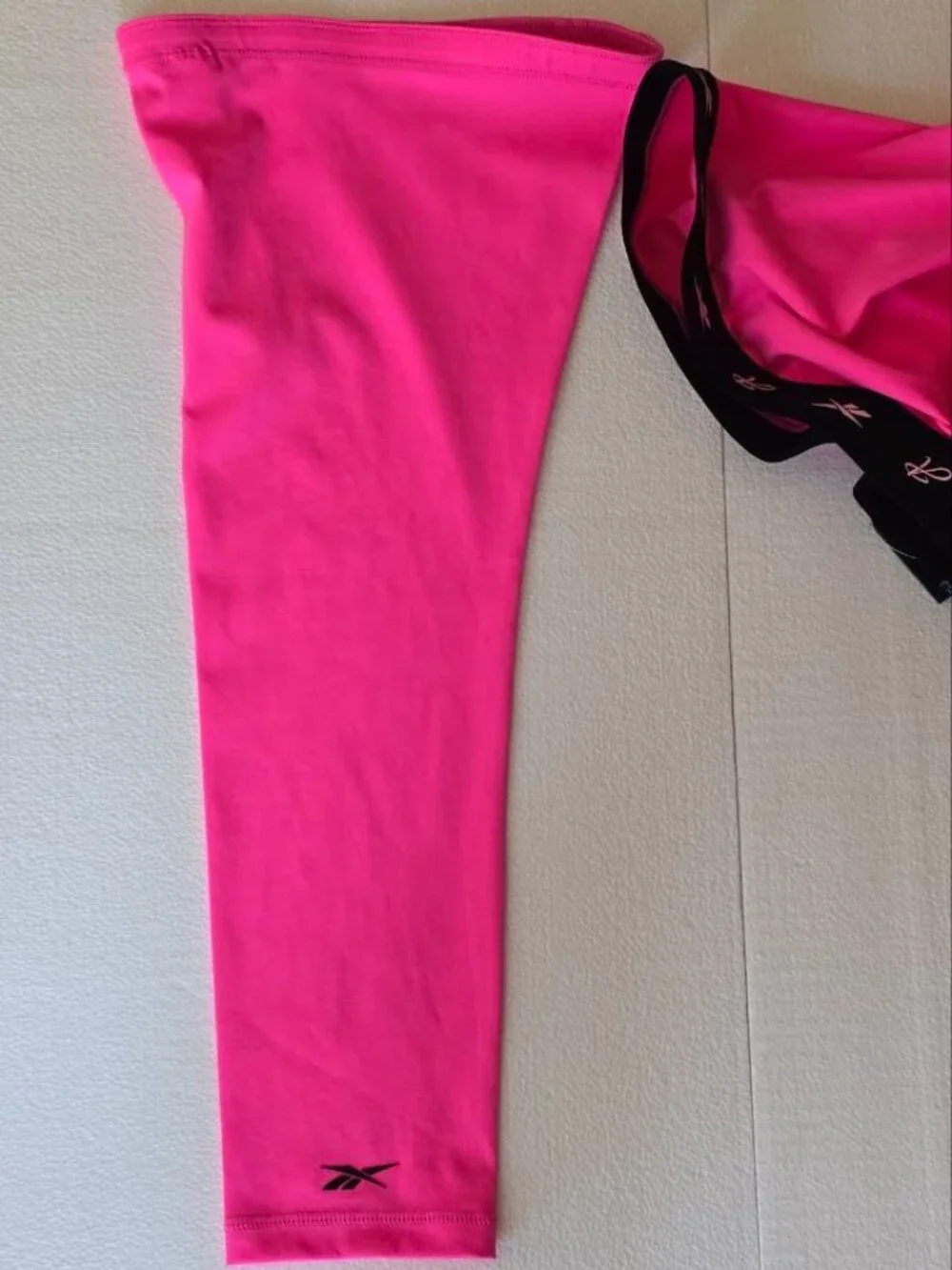 Reebok Compression Shorts Sleeve Set NWT Womens XL Neon Hot Pink Volleyball Gym